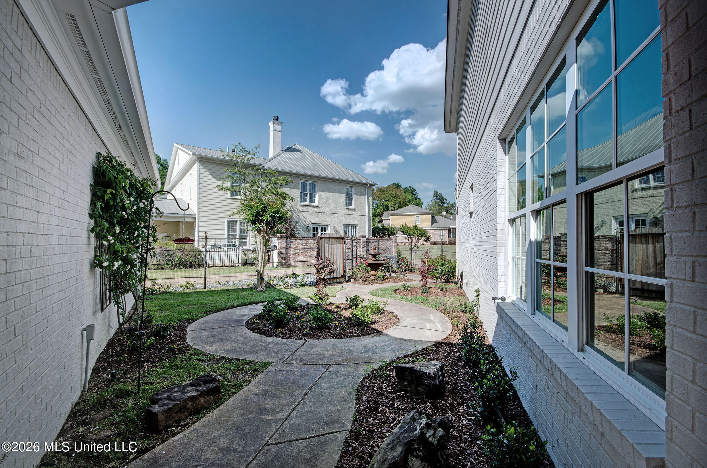 1 Fondren Green Circle