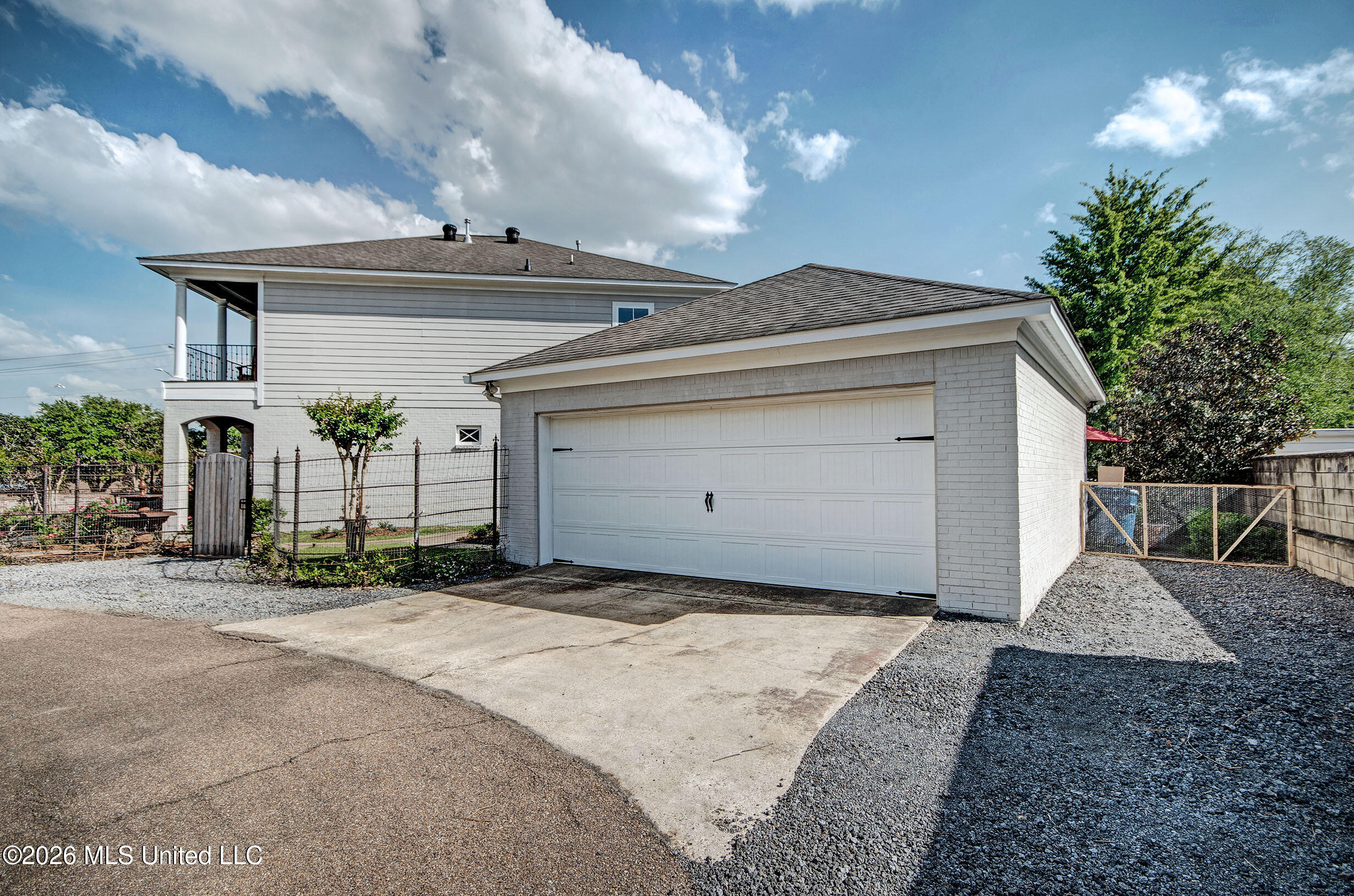 1 Fondren Green Circle