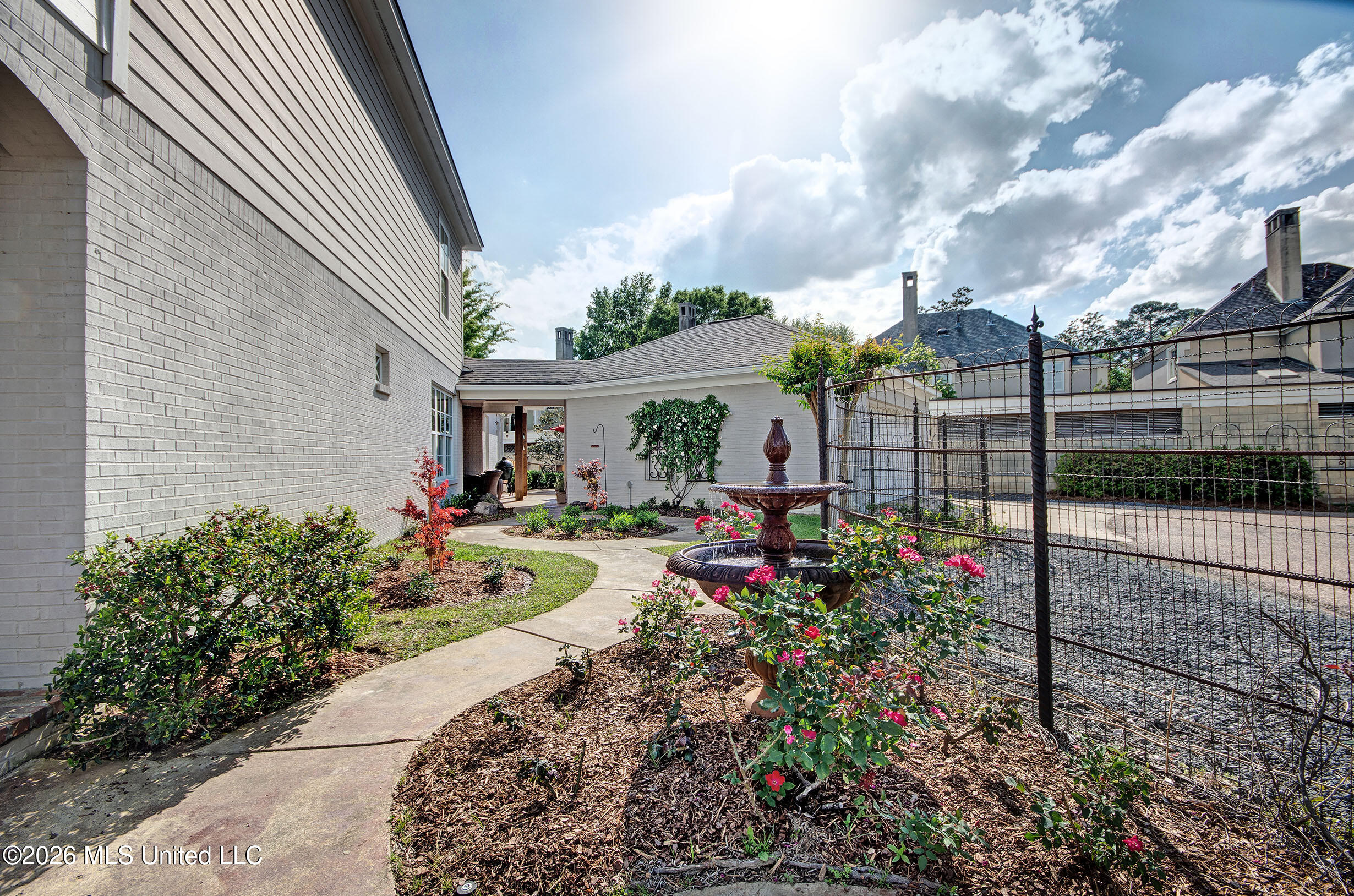 1 Fondren Green Circle