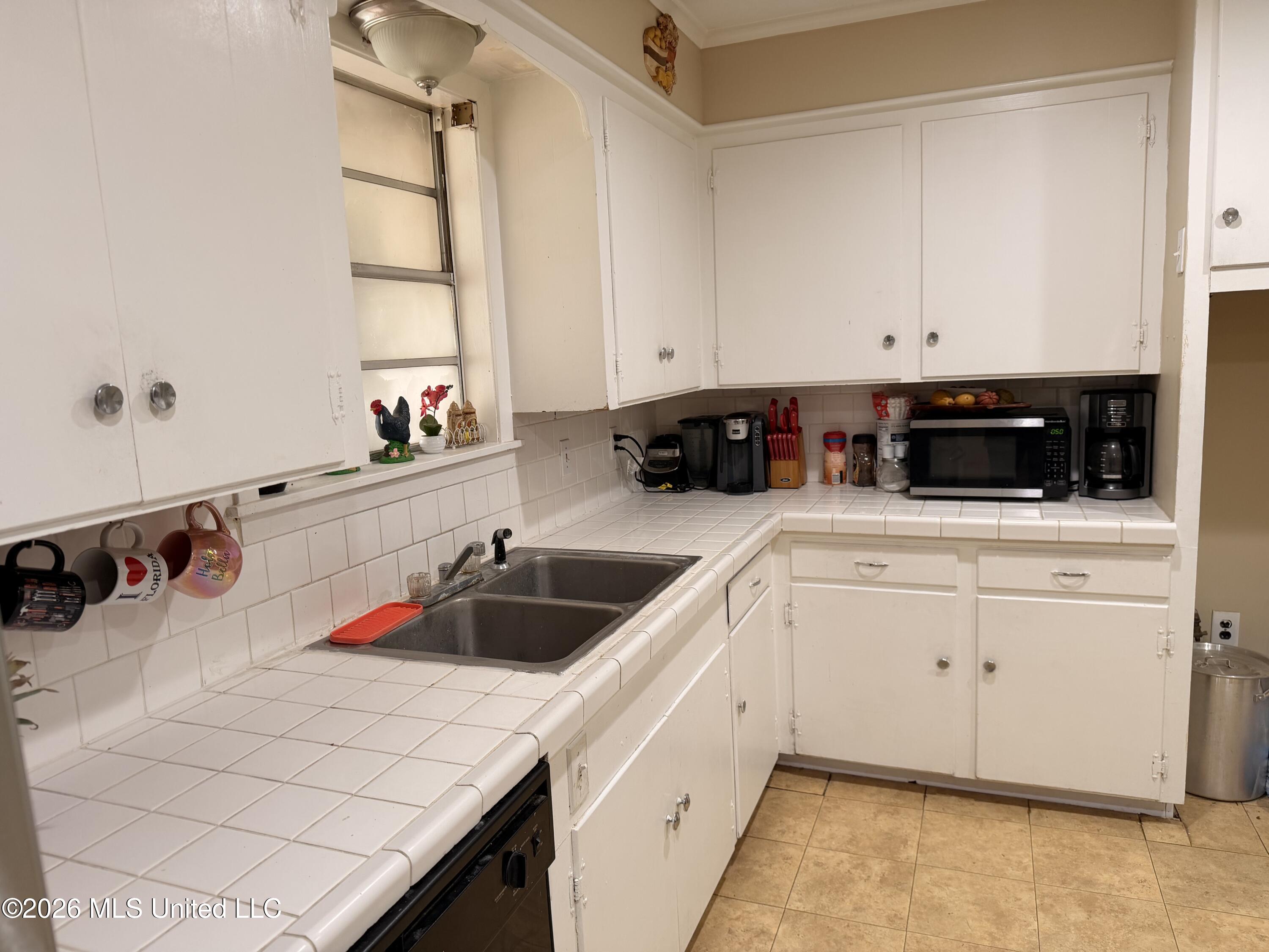 527 Carpenter Street