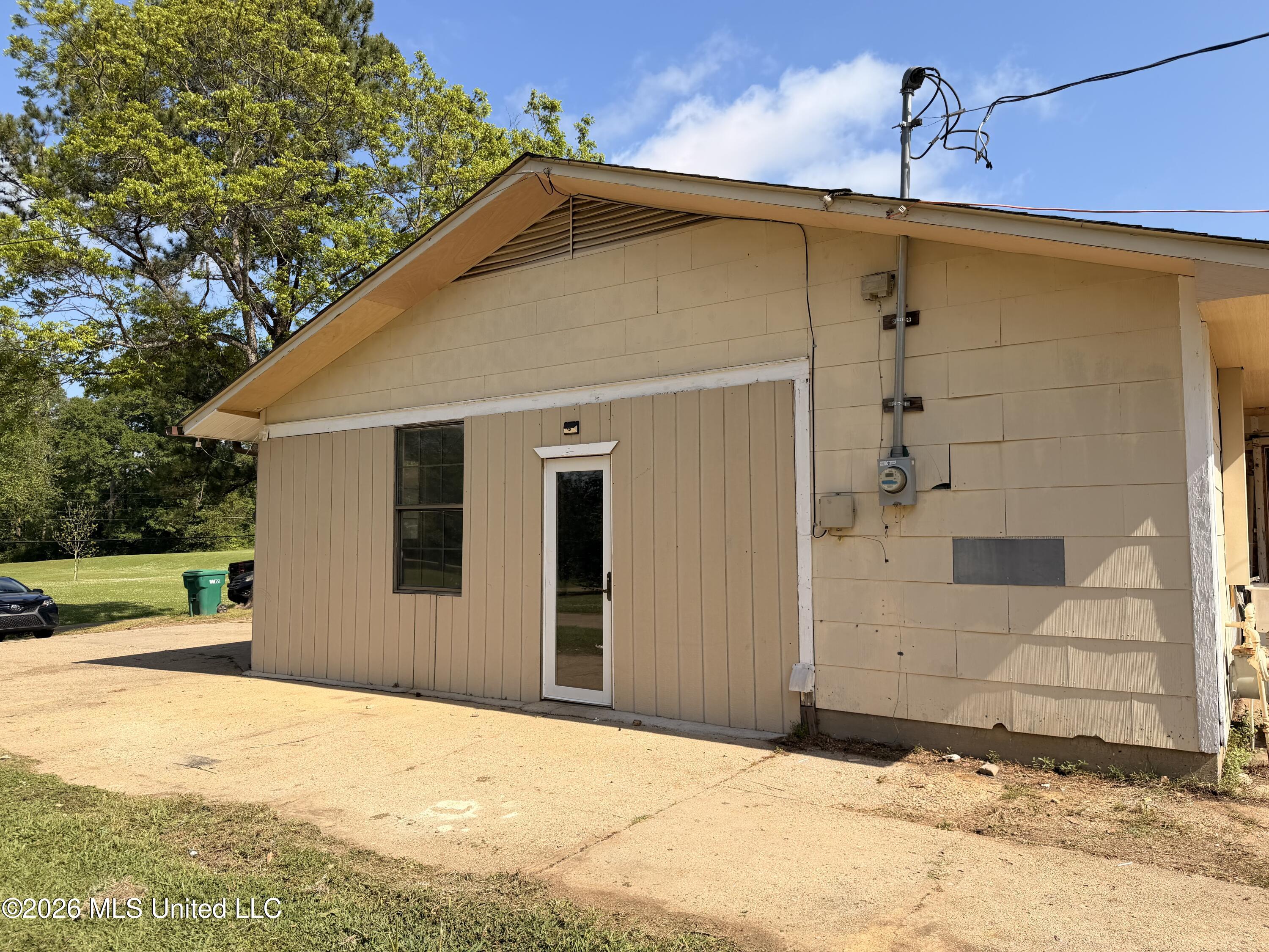 527 Carpenter Street