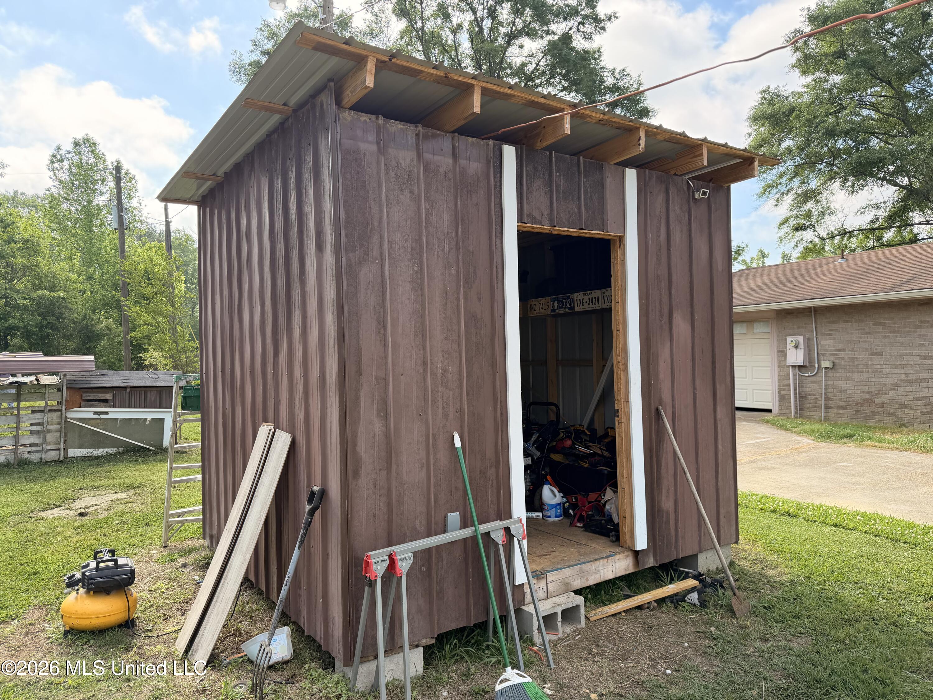 527 Carpenter Street