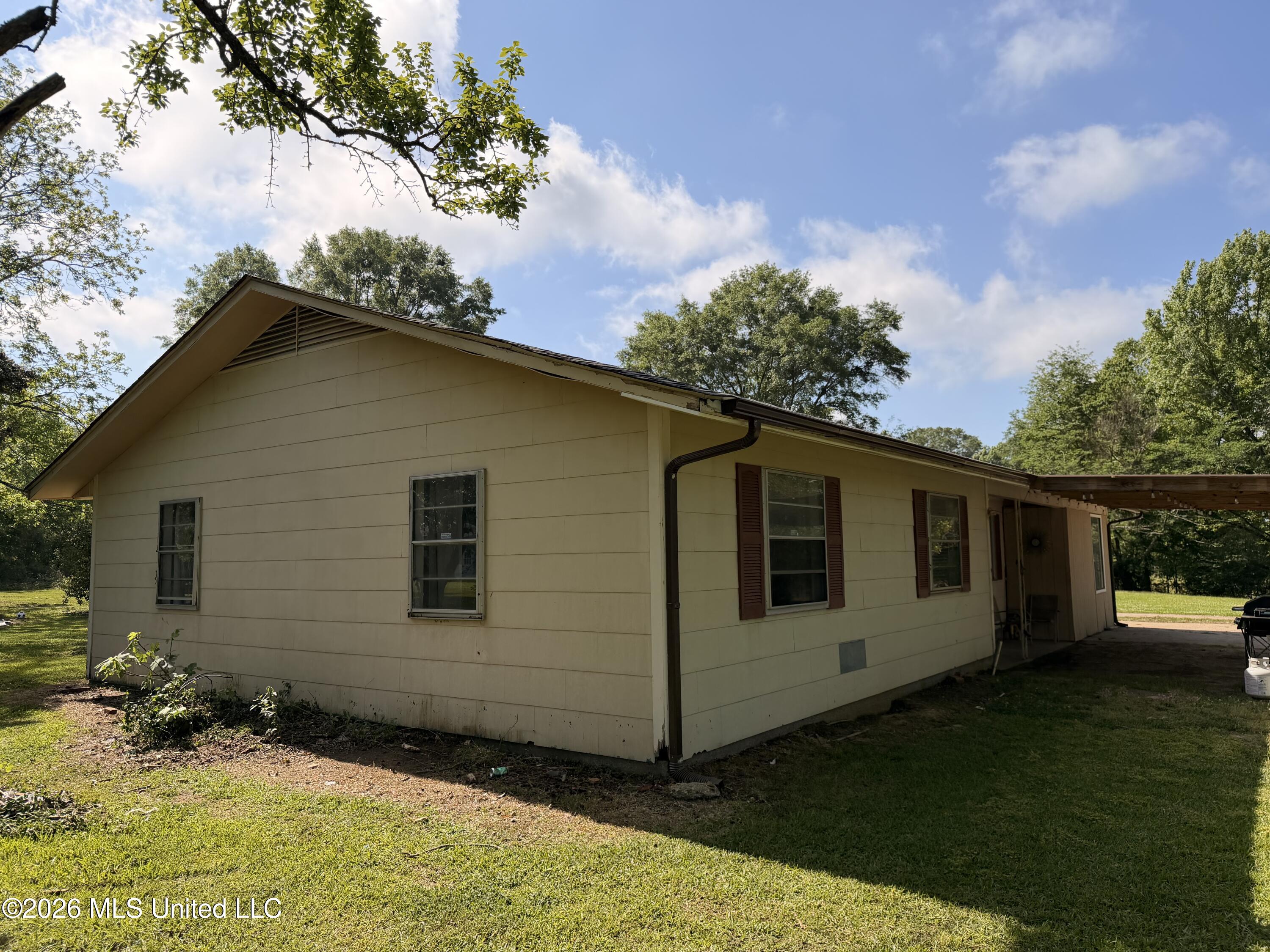 527 Carpenter Street