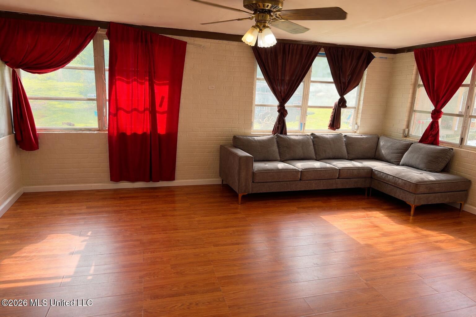 527 Carpenter Street