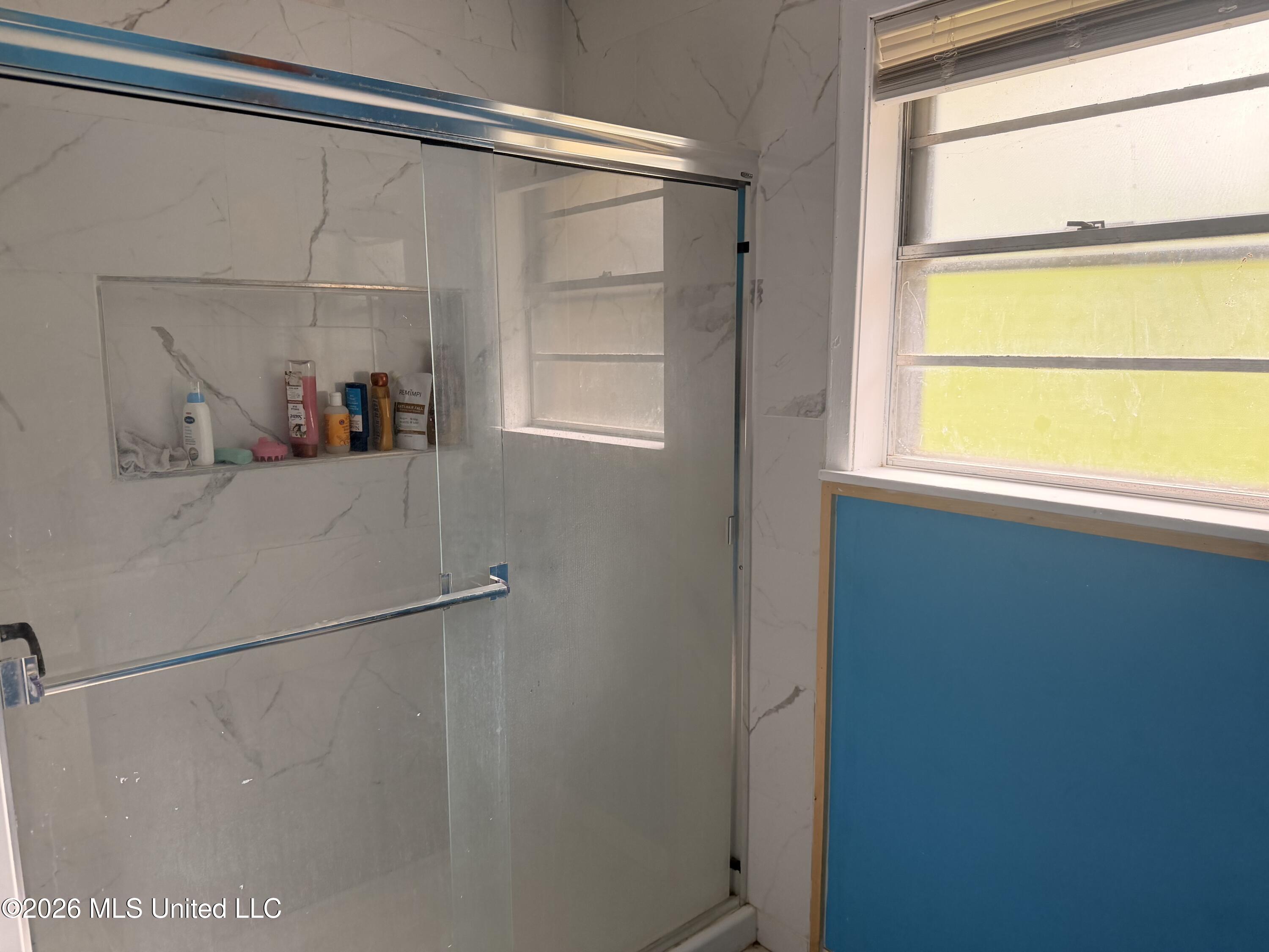 527 Carpenter Street