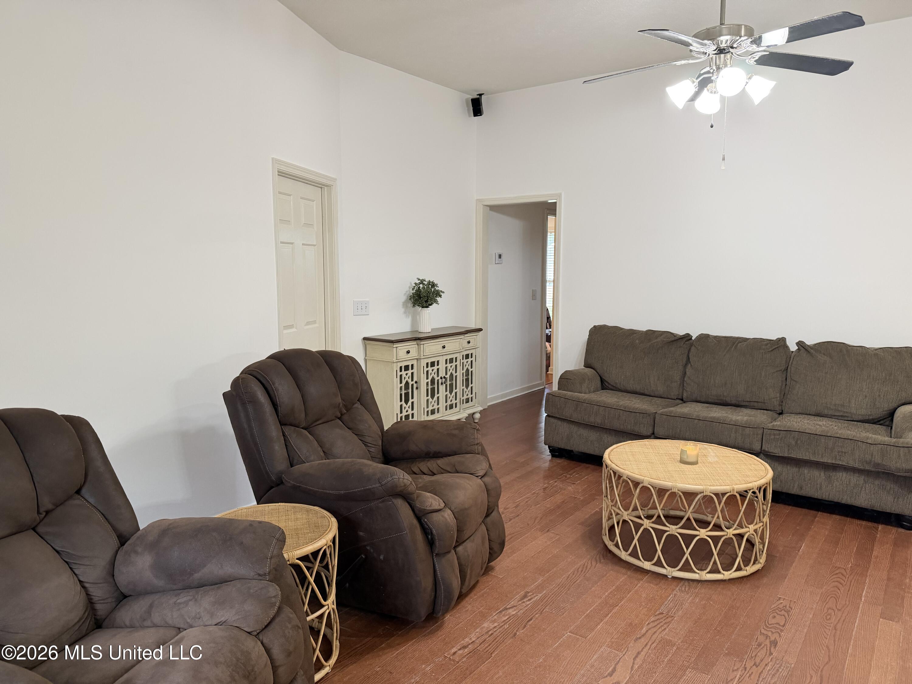 306 Silverleaf Cove