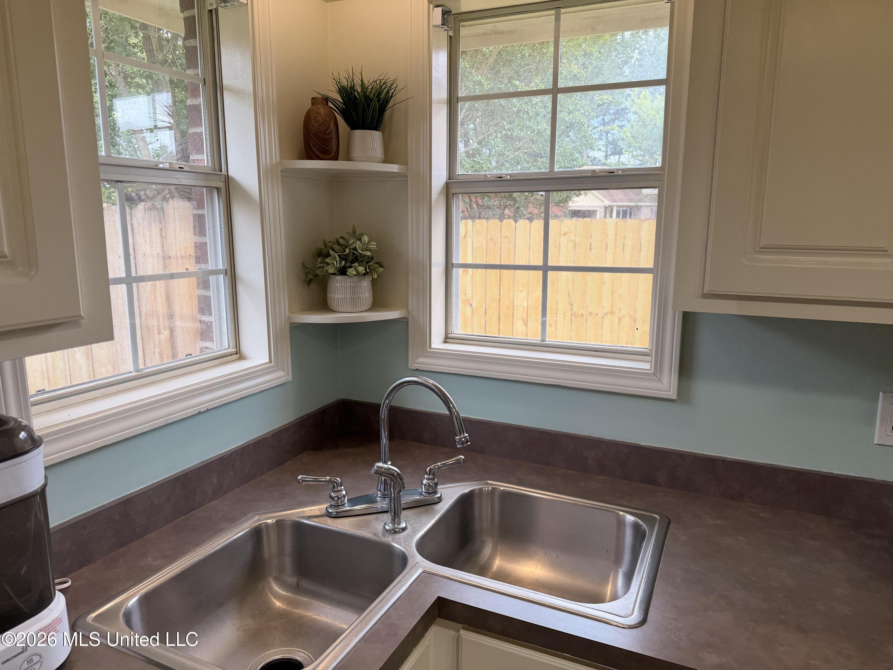 306 Silverleaf Cove