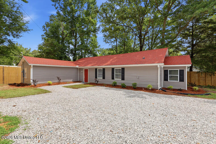 1392 Old Lake Road