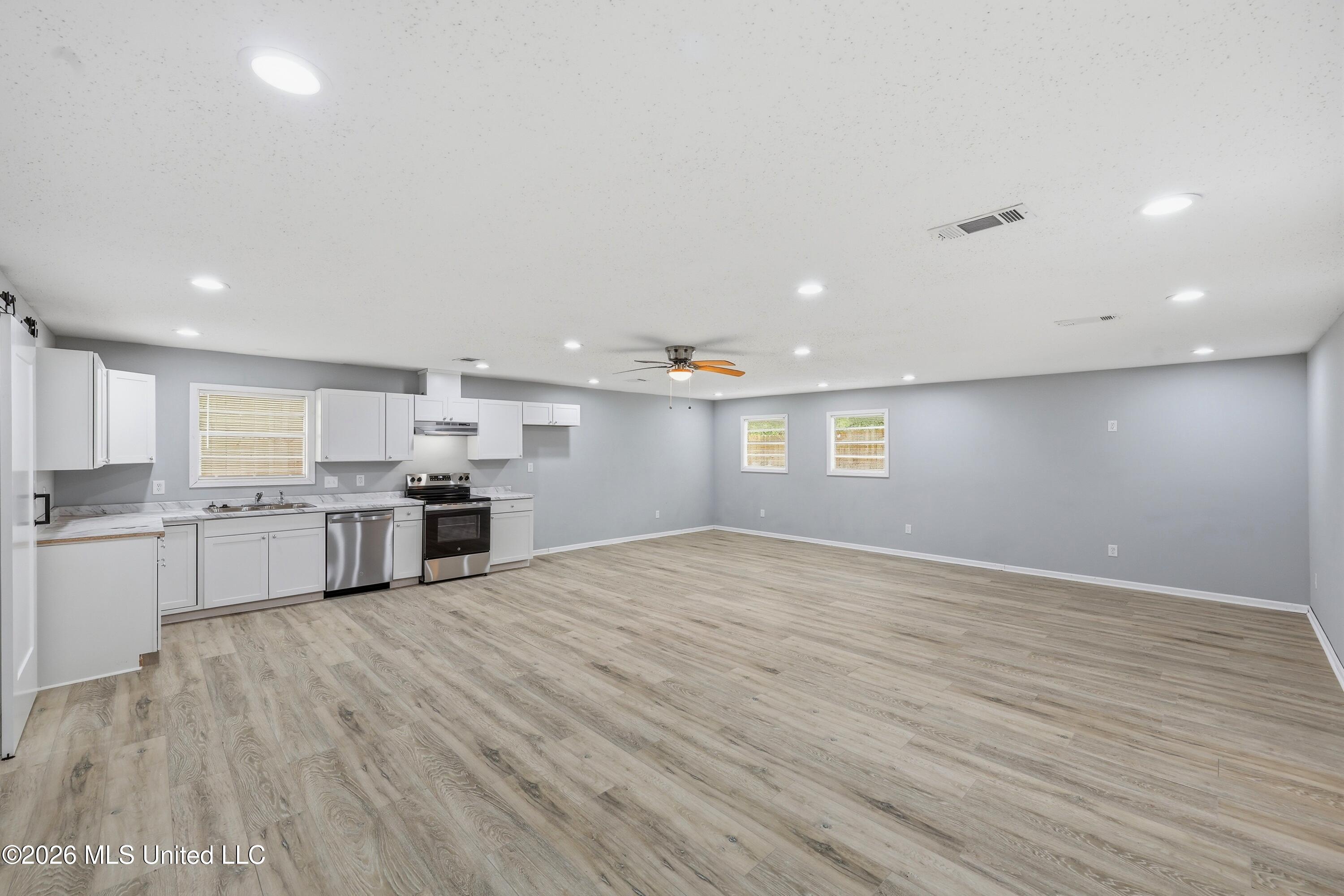 1392 Old Lake Road