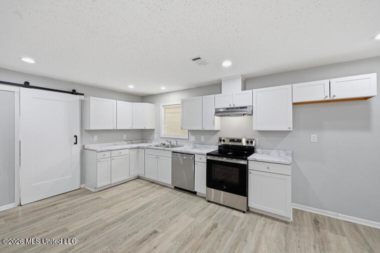1392 Old Lake Road