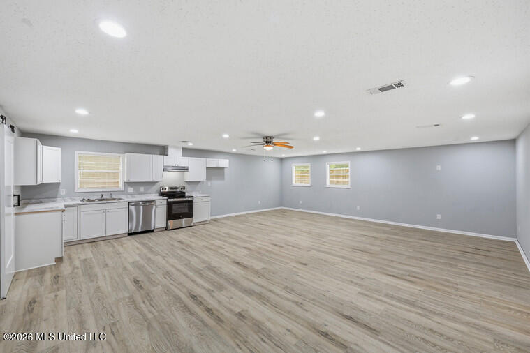 1392 Old Lake Road