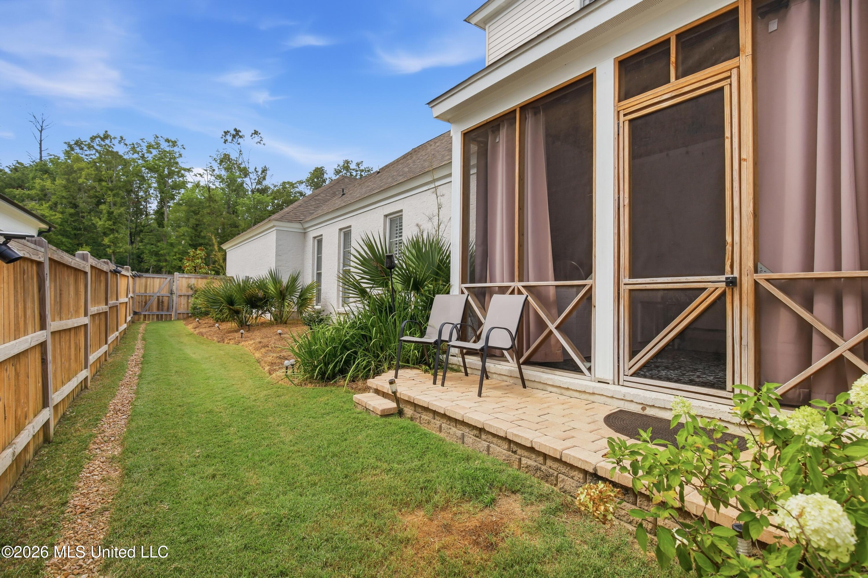 124 N Natchez Drive