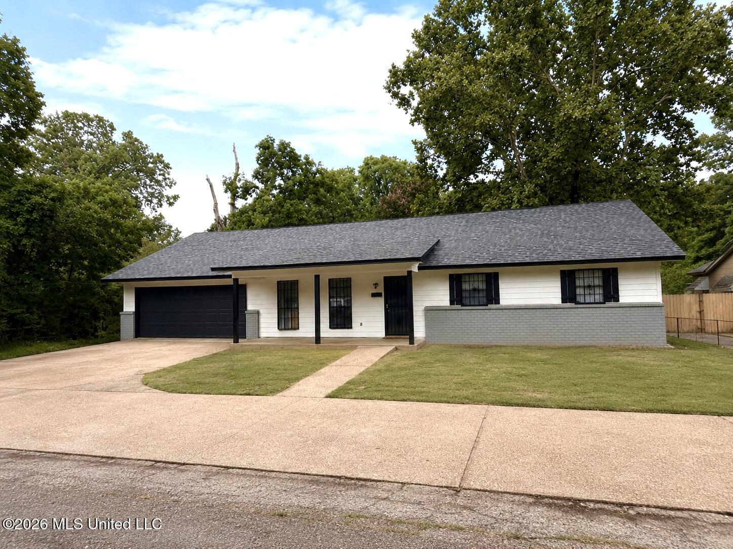 1351 Raymond Road