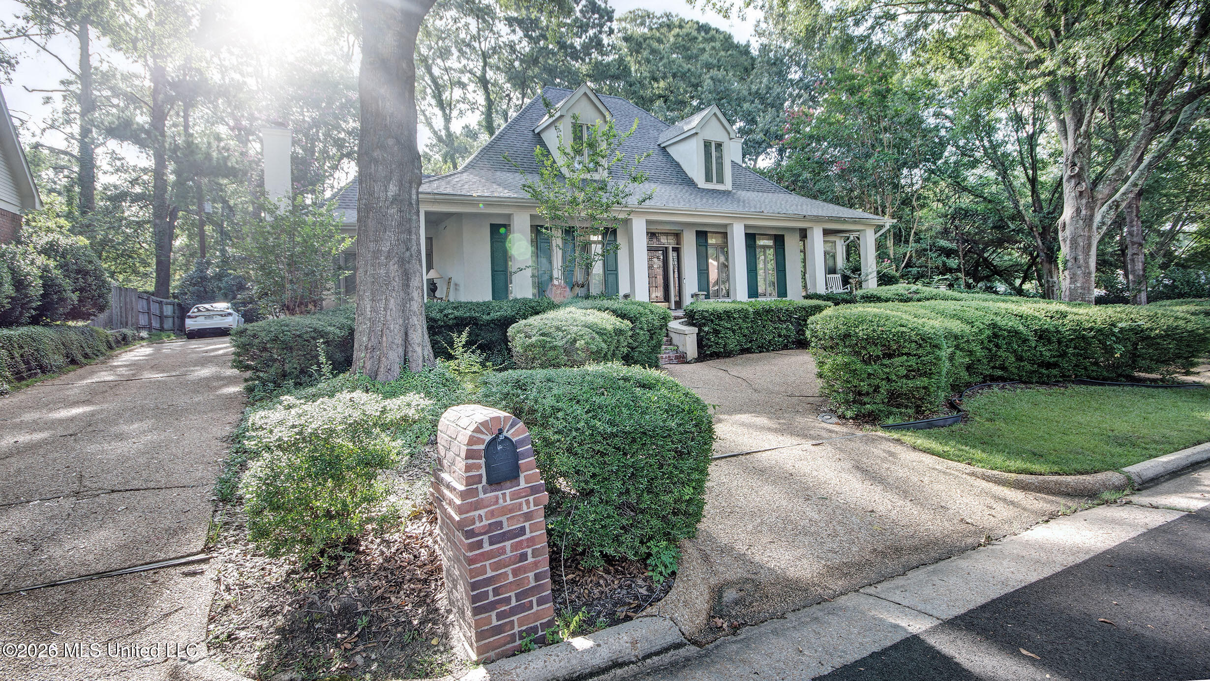 1 Pond Side Drive