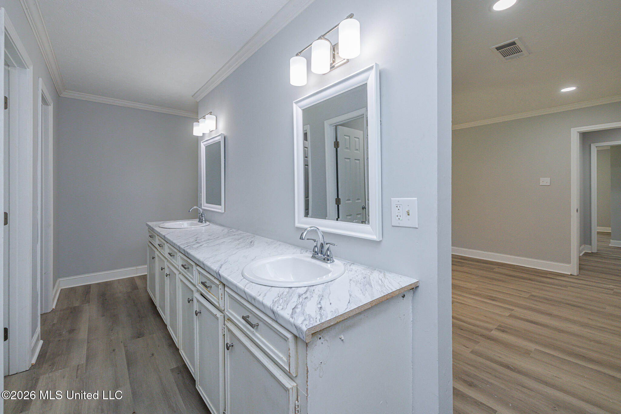 303 Kiowa Drive