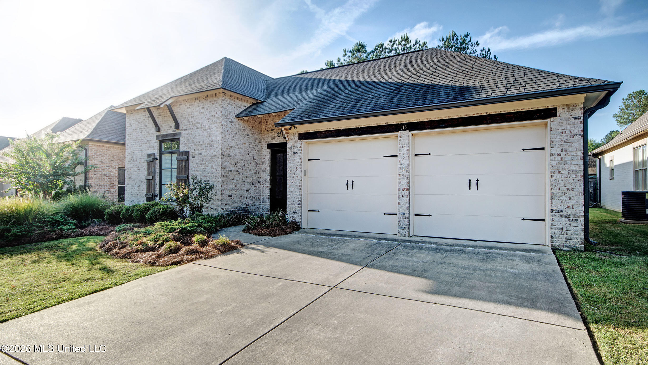 115 Hampton Chase