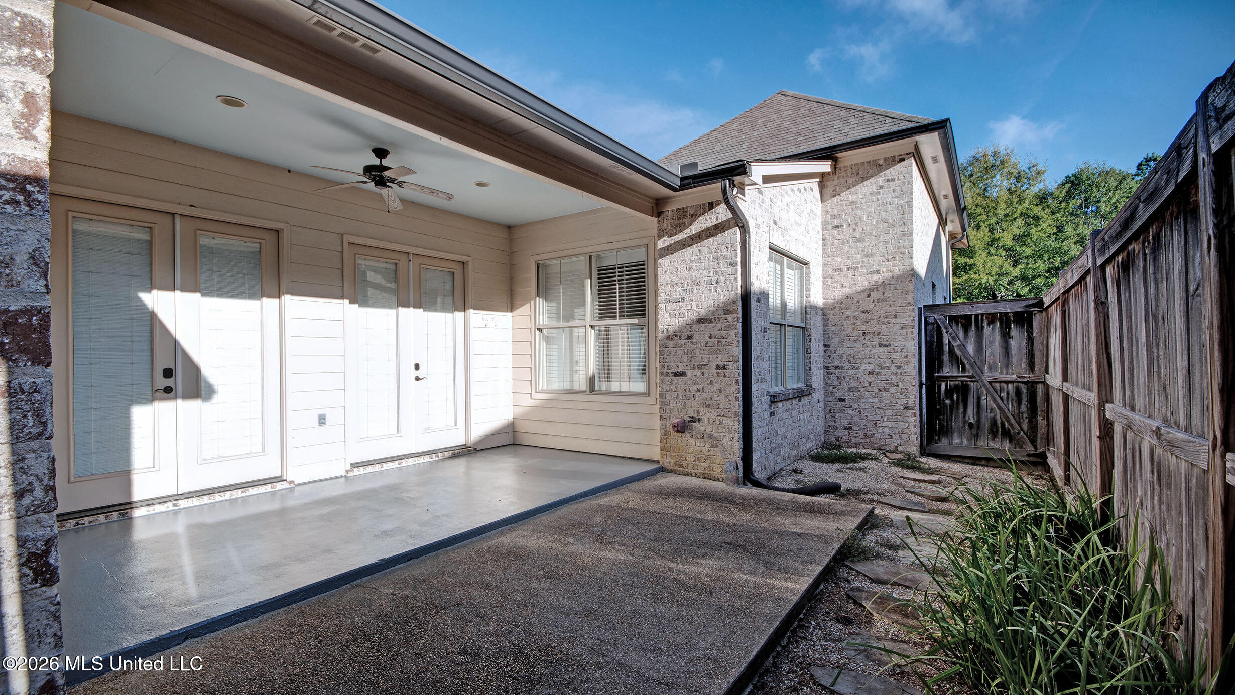 115 Hampton Chase
