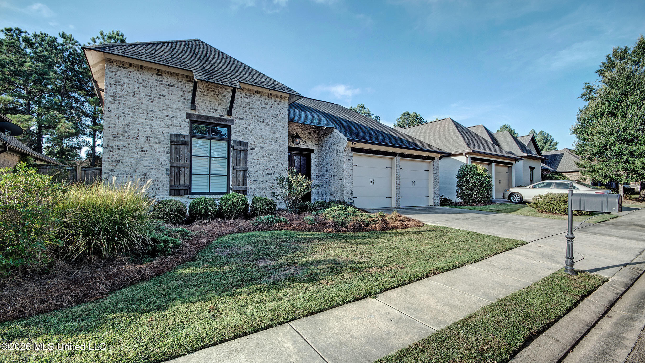 115 Hampton Chase