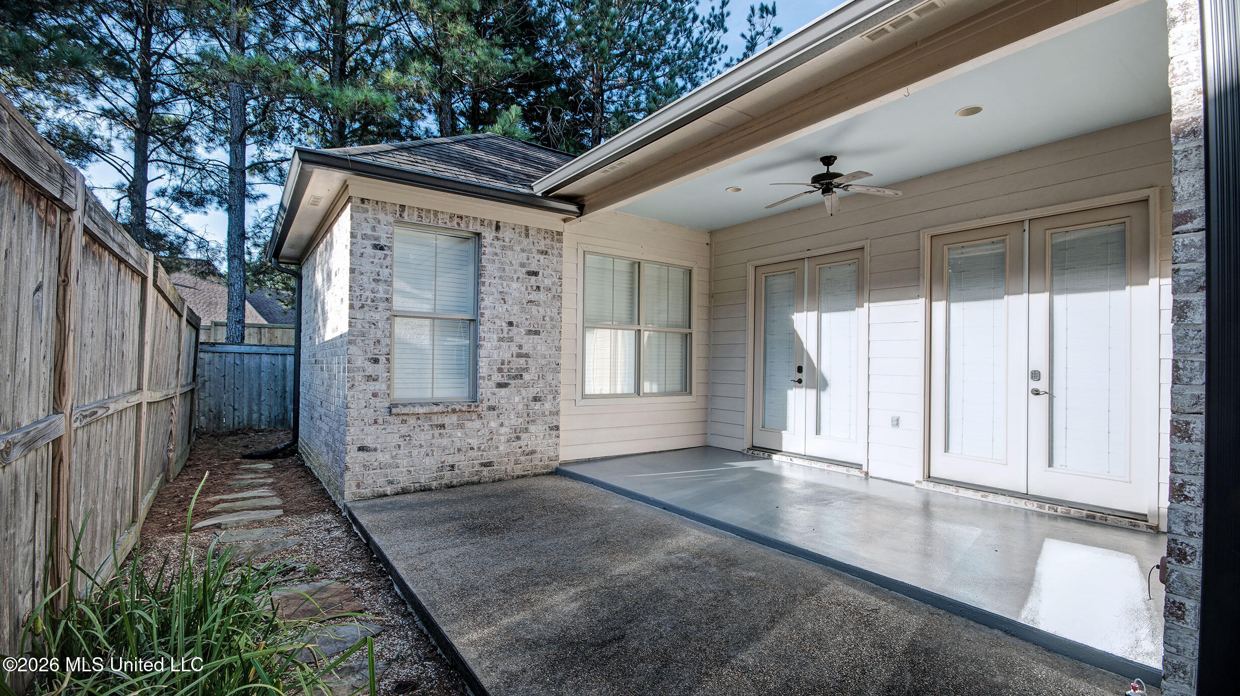 115 Hampton Chase
