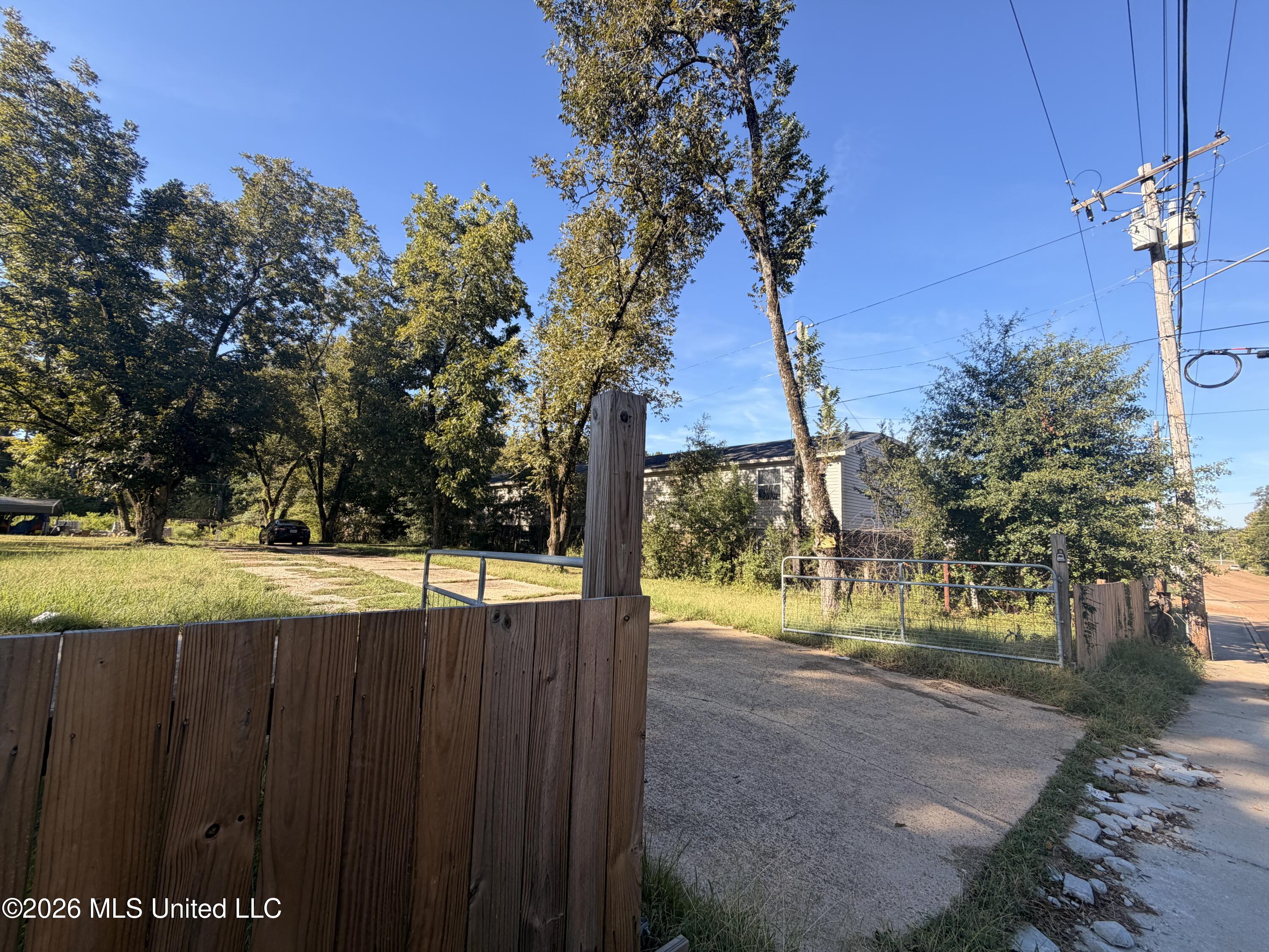 205 Briarwood