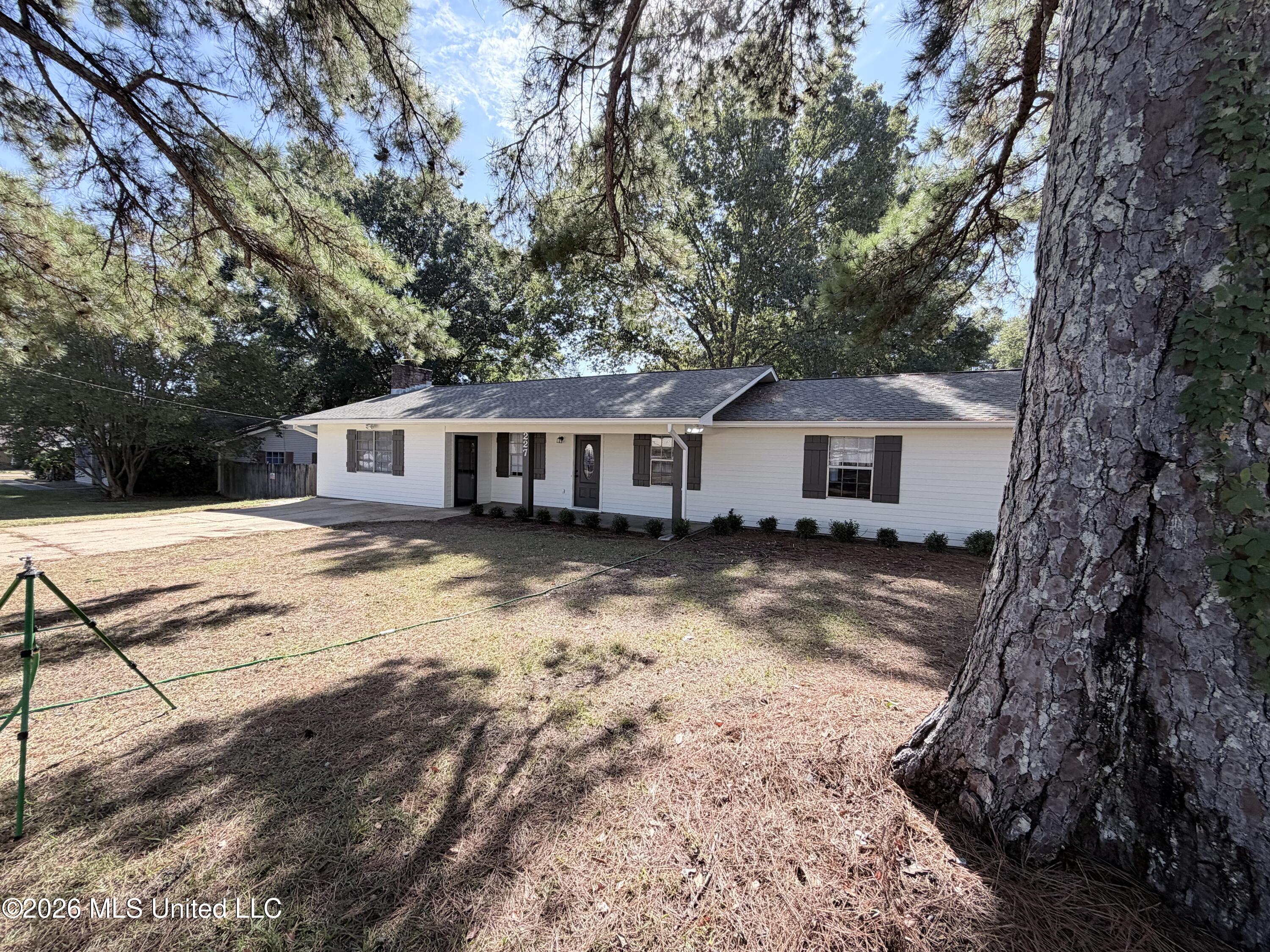 227 E School Street