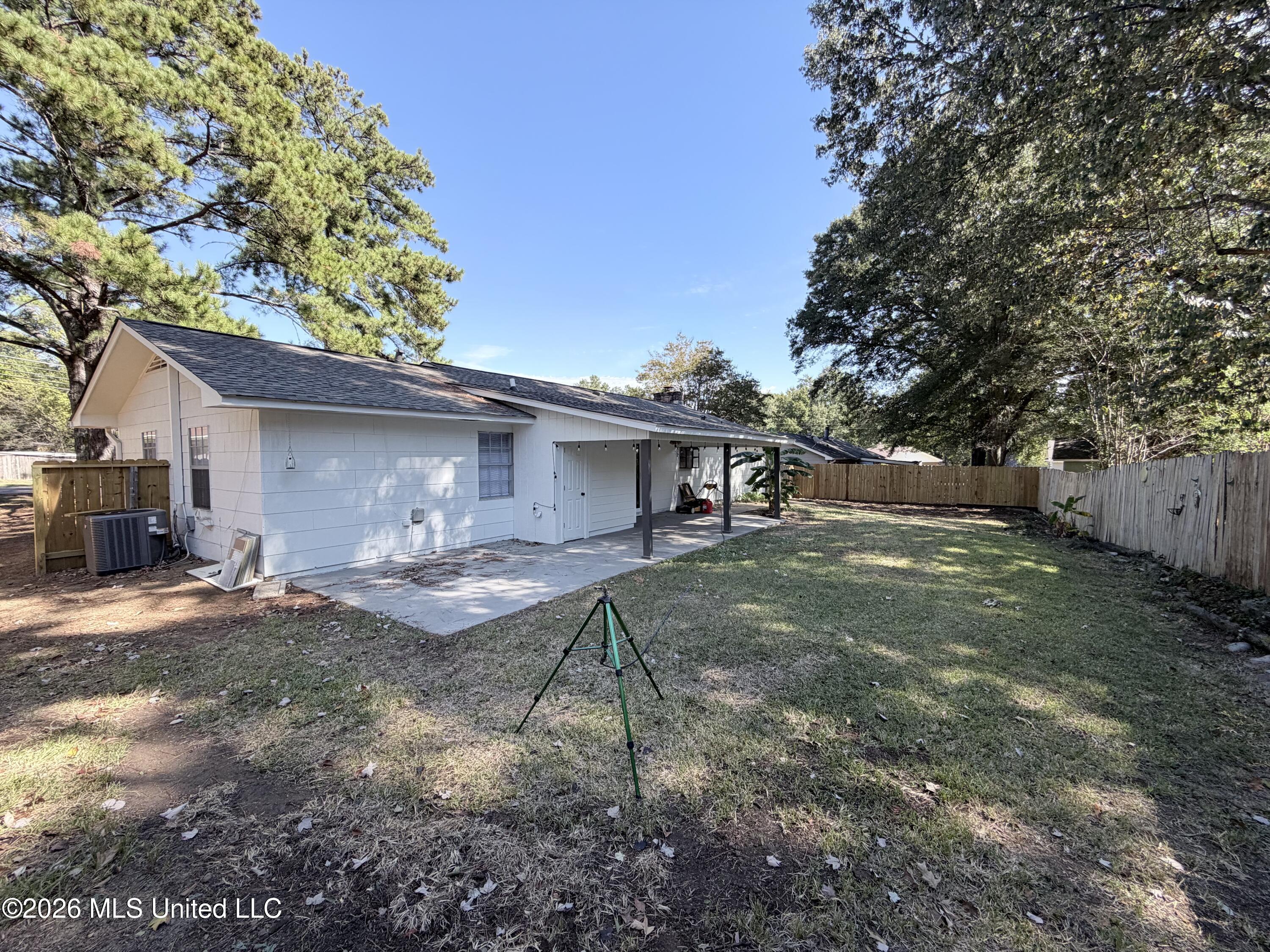 227 E School Street