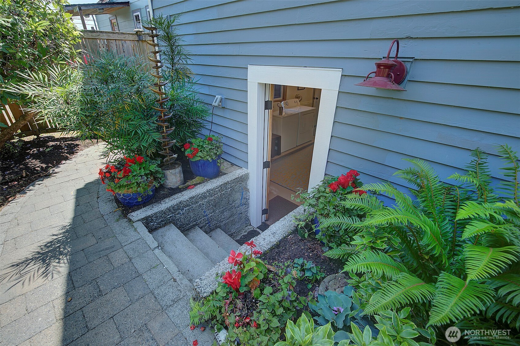 752 N 84th