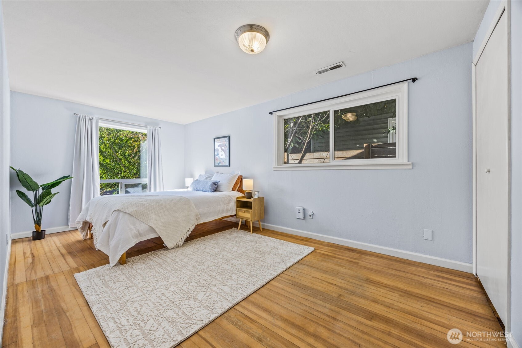 10332 Midvale Avenue N