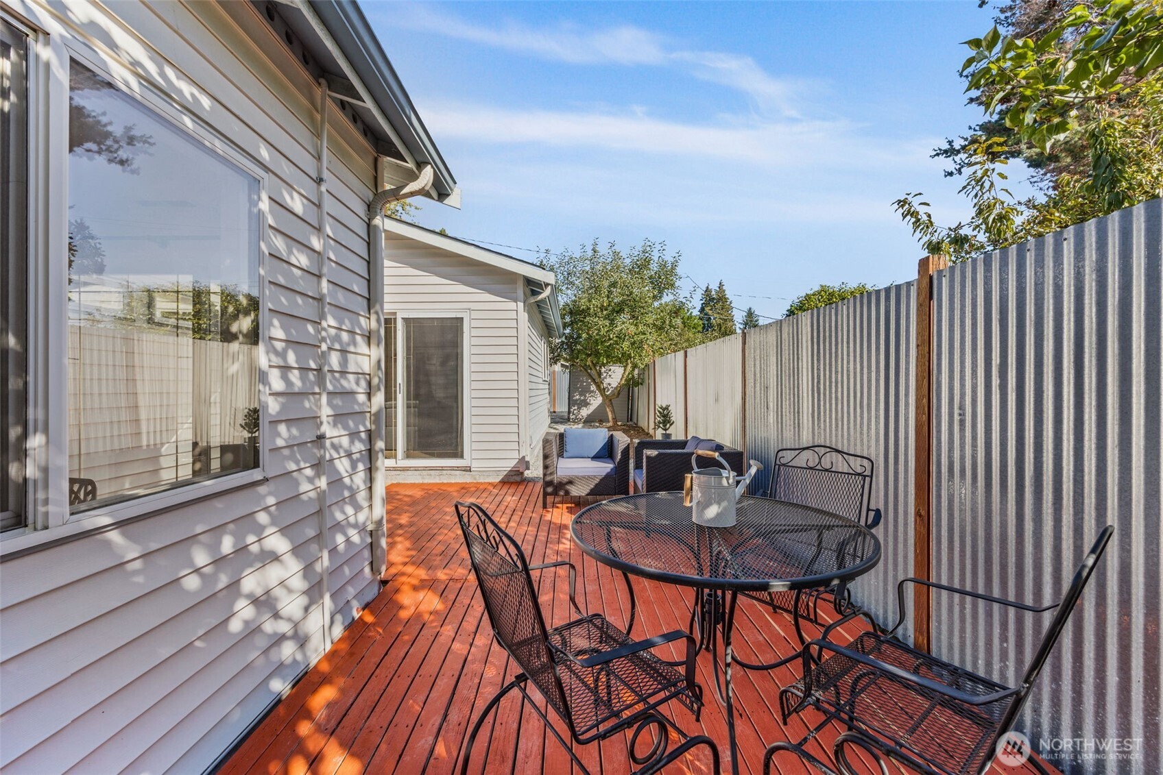 10332 Midvale Avenue N