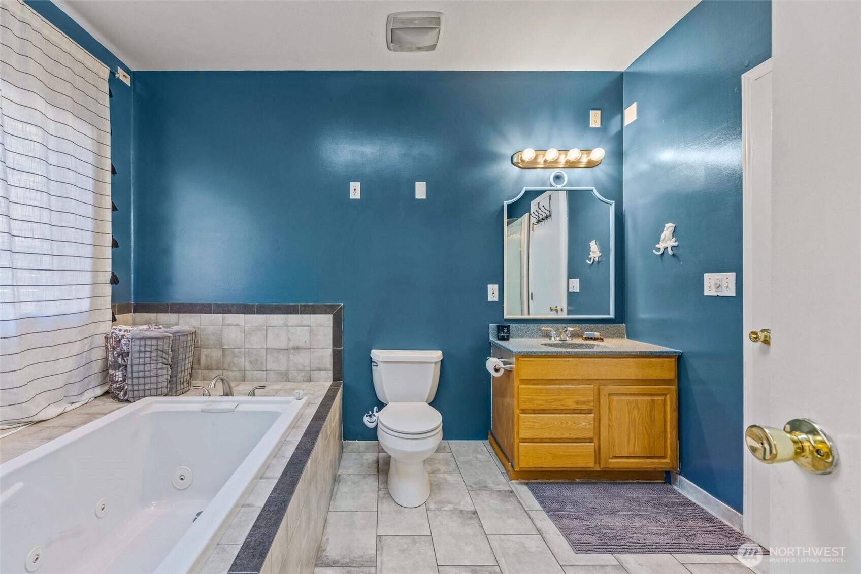 10332 Midvale Avenue N