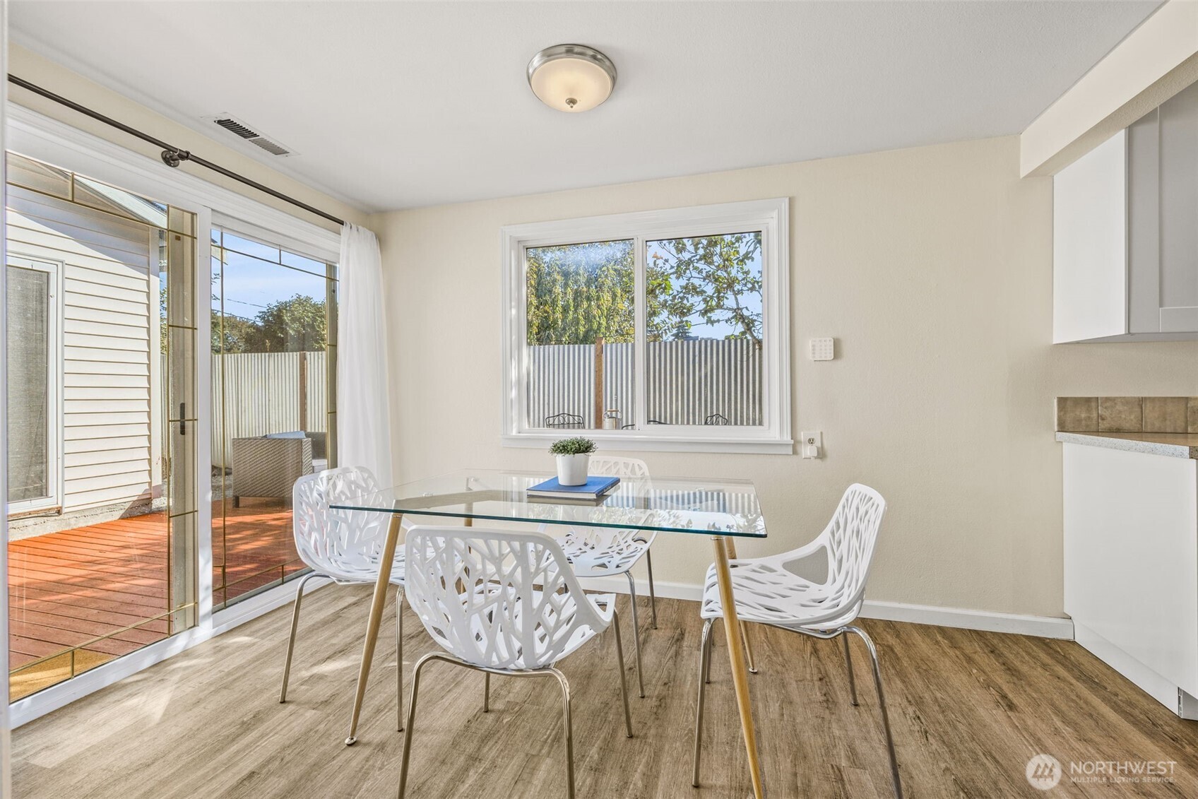 10332 Midvale Avenue N