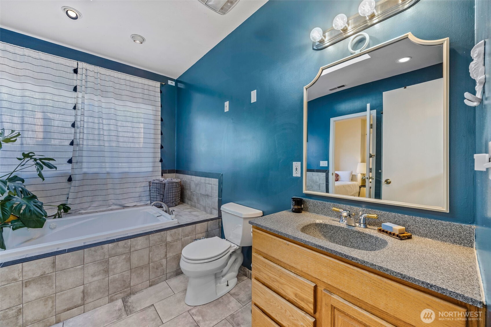 10332 Midvale Avenue N