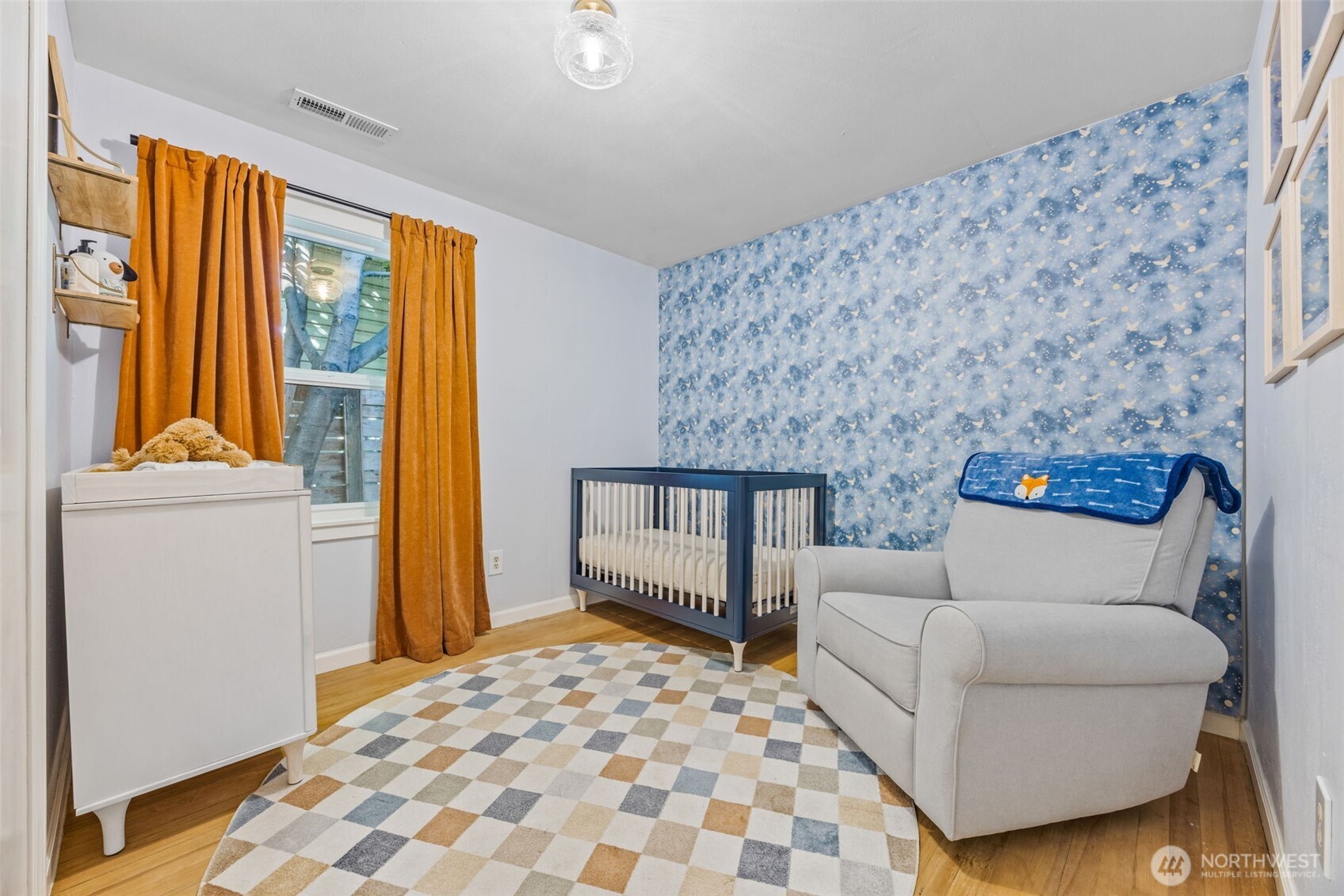 10332 Midvale Avenue N