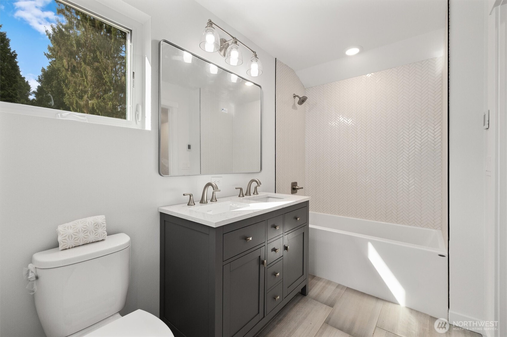 5984 26th Avenue SW Unit: B