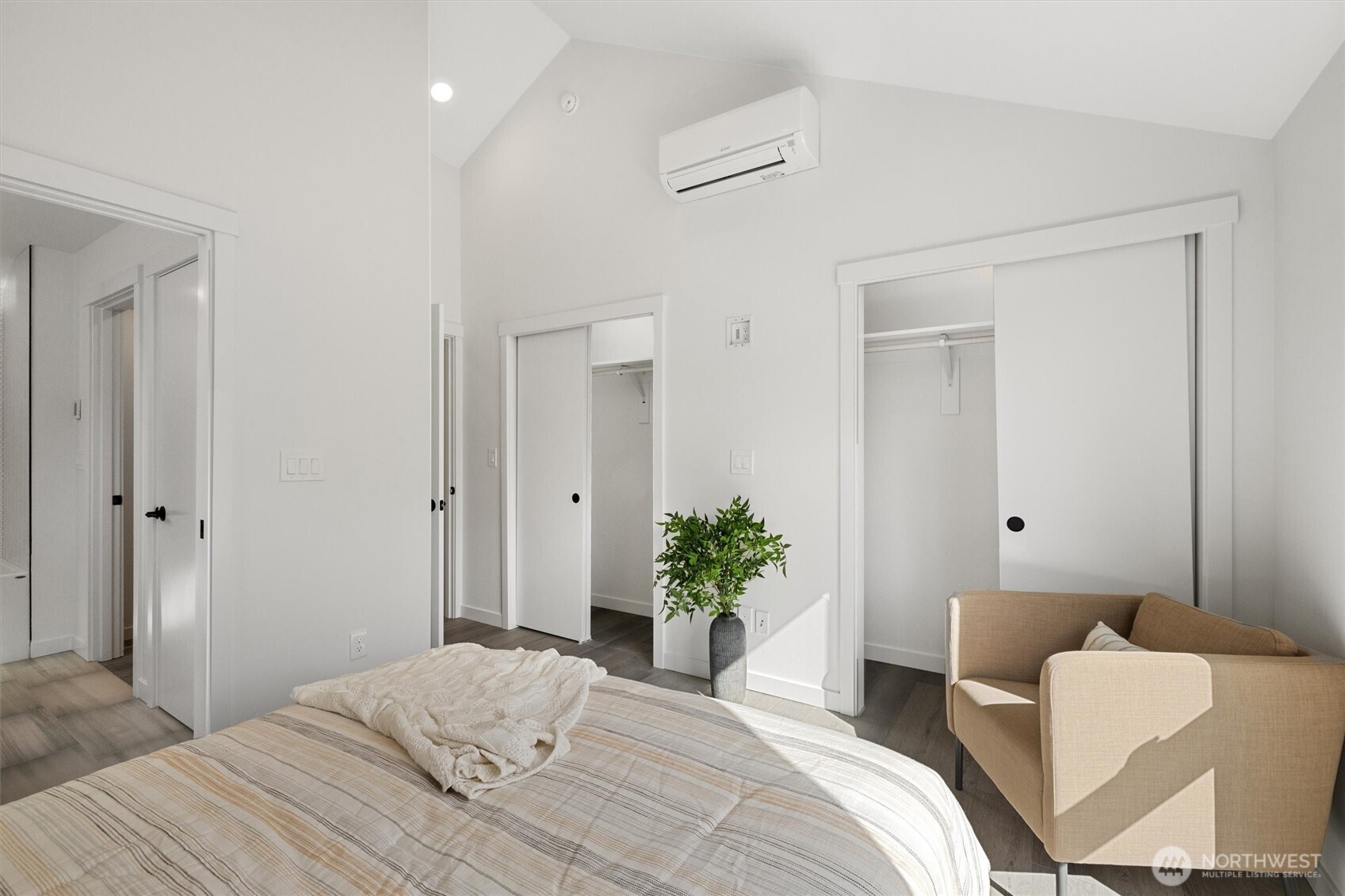 5984 26th Avenue SW Unit: B