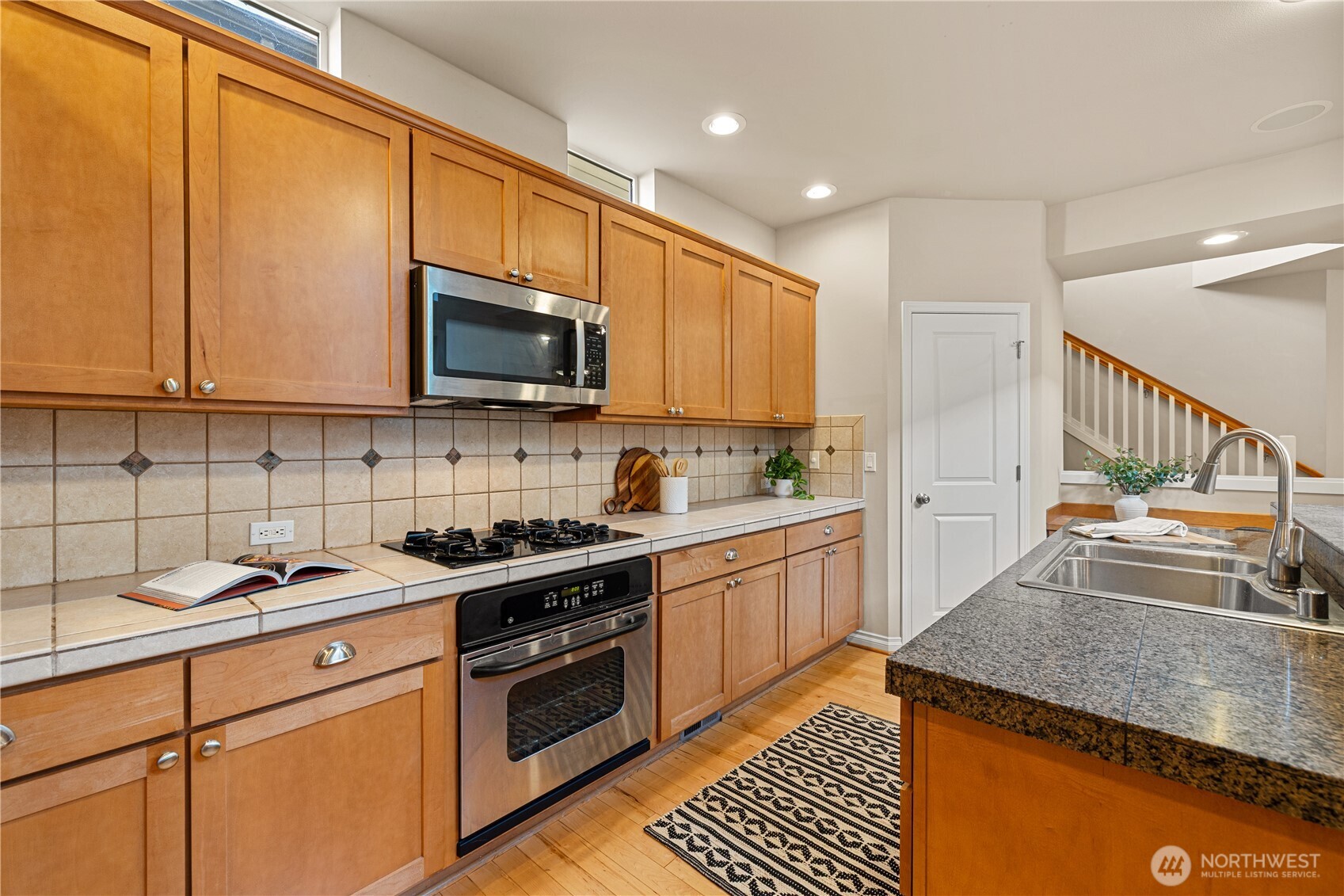 2127 NW Far Country Lane