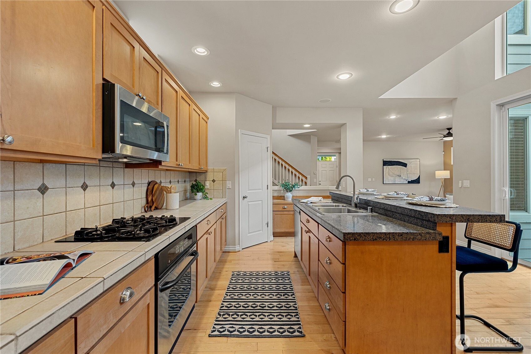 2127 NW Far Country Lane