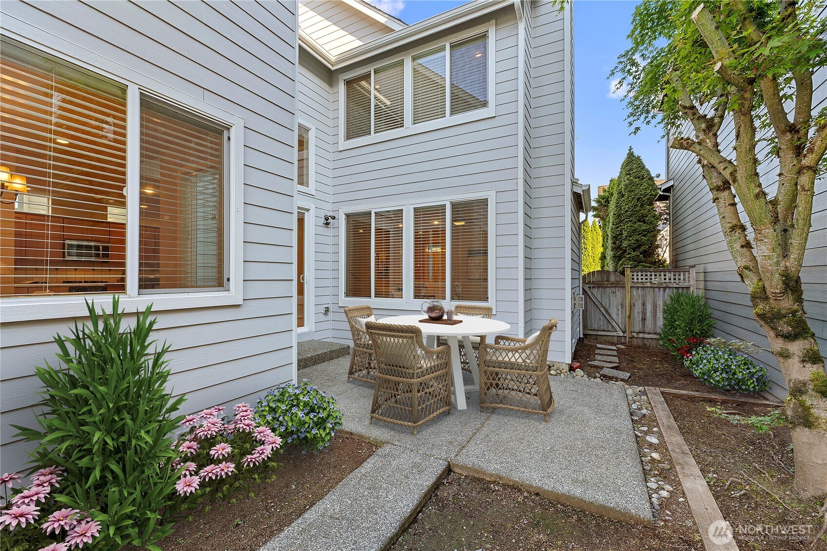 2127 NW Far Country Lane