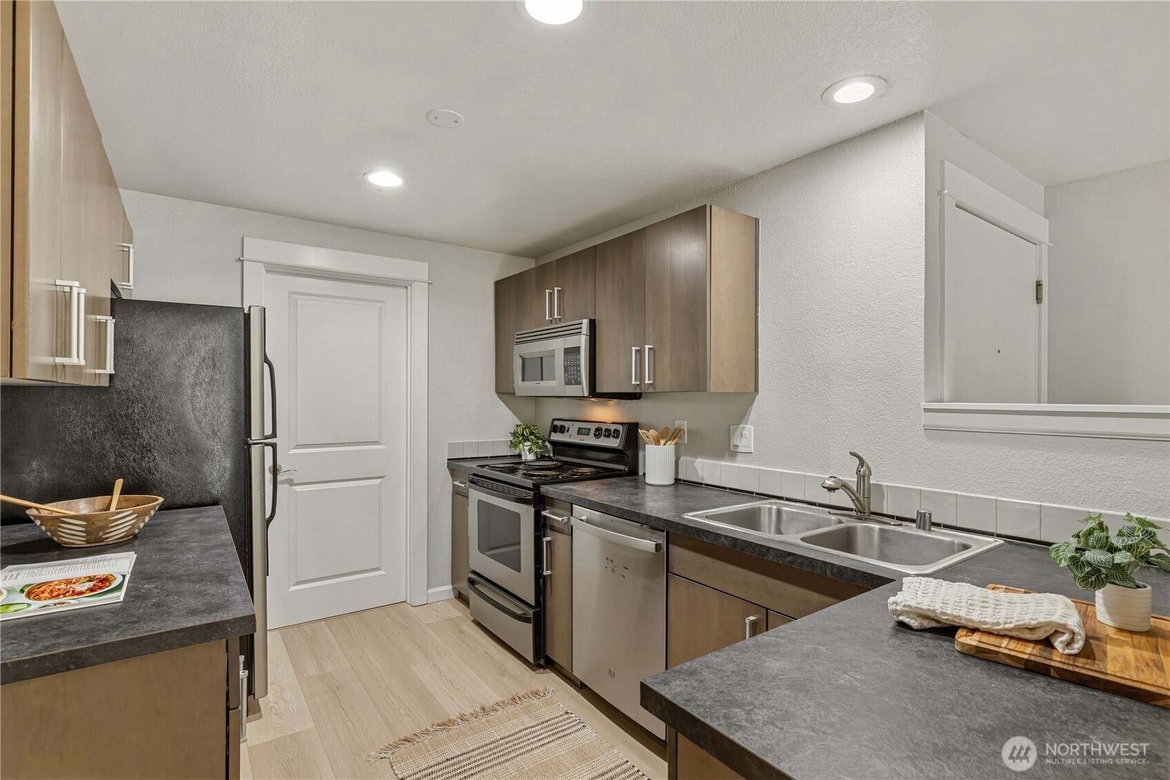 738 Kirkland Circle Unit: E104