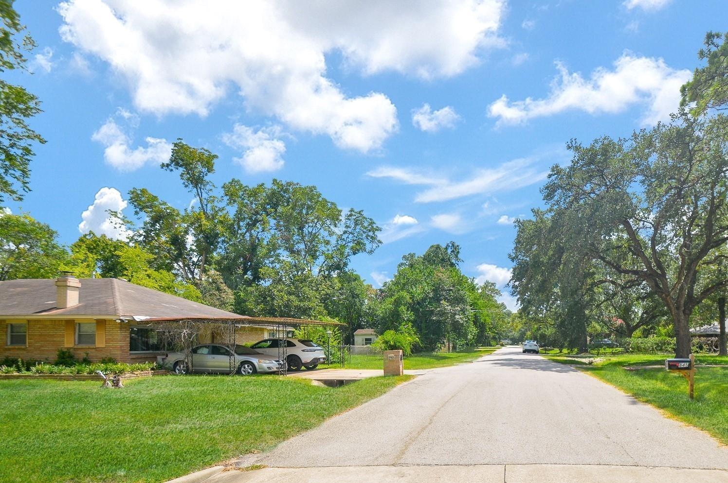 11933 Barryknoll Lane