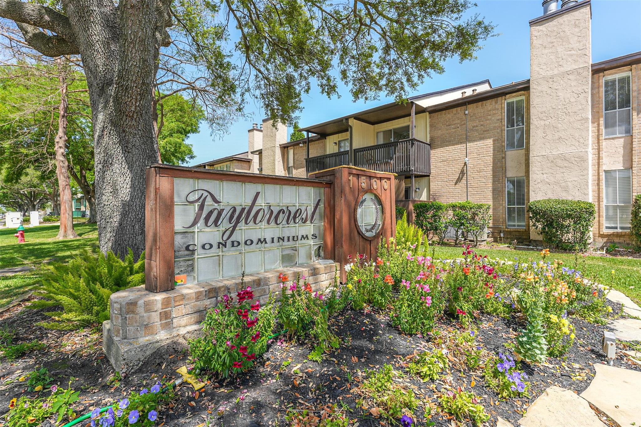 1500 Bay Area Boulevard # 294