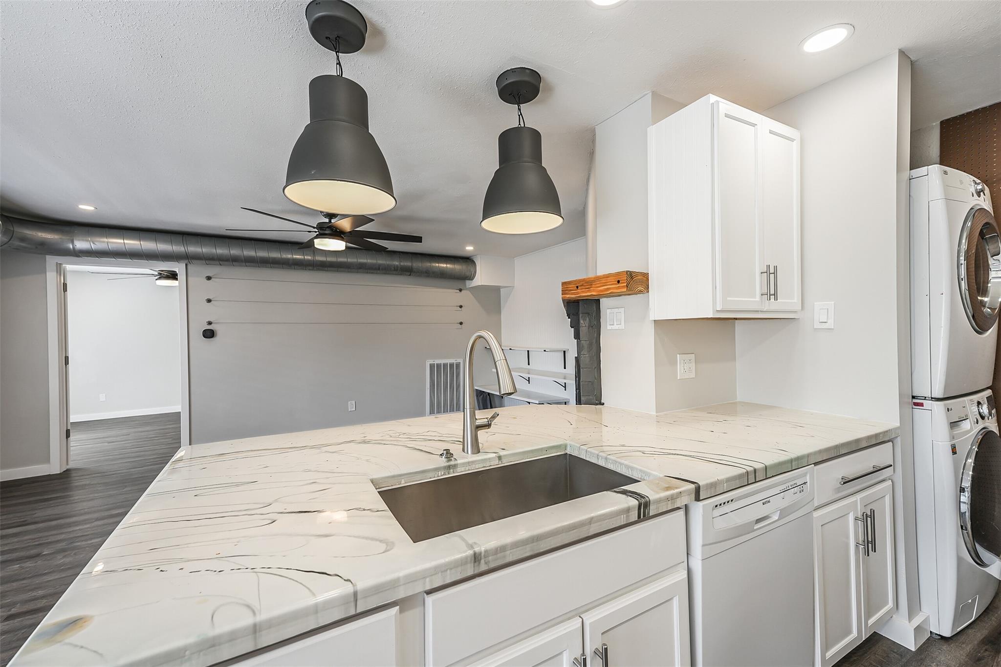 1500 Bay Area Boulevard # 294