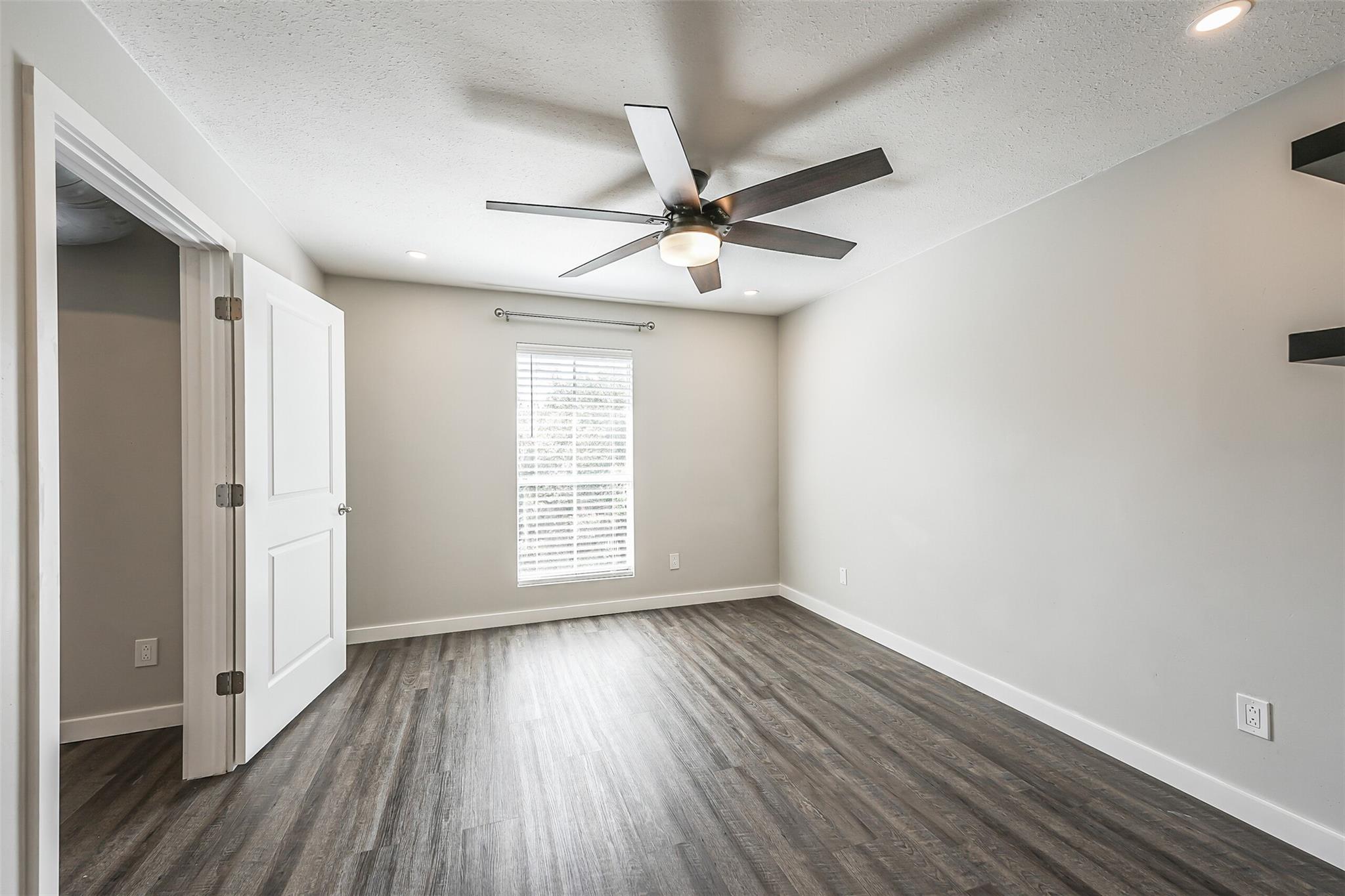 1500 Bay Area Boulevard # 294