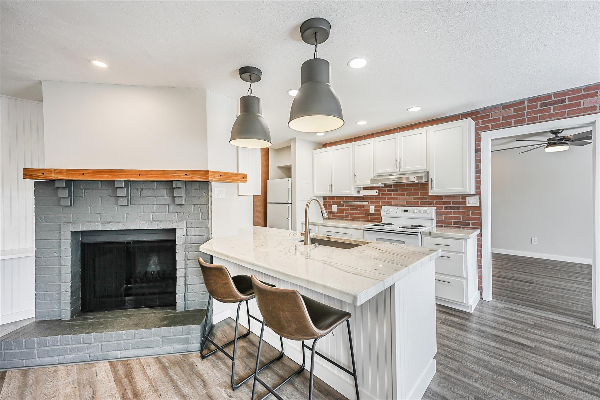 1500 Bay Area Boulevard # 294