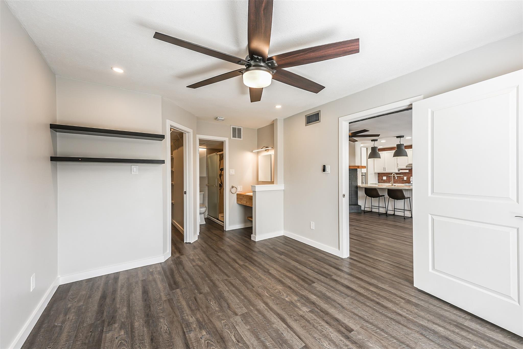 1500 Bay Area Boulevard # 294