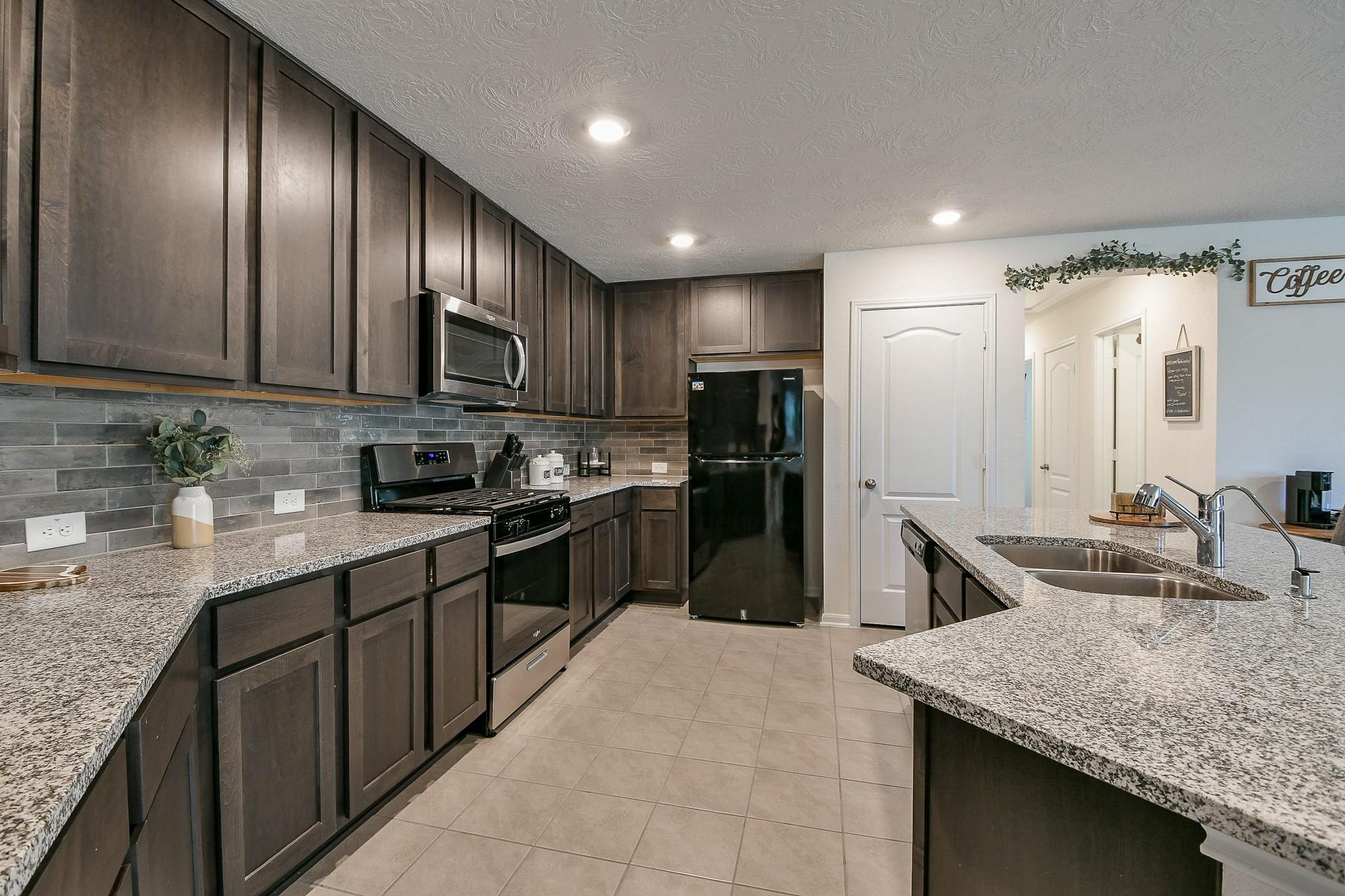 6223 Topaz Pines Trail