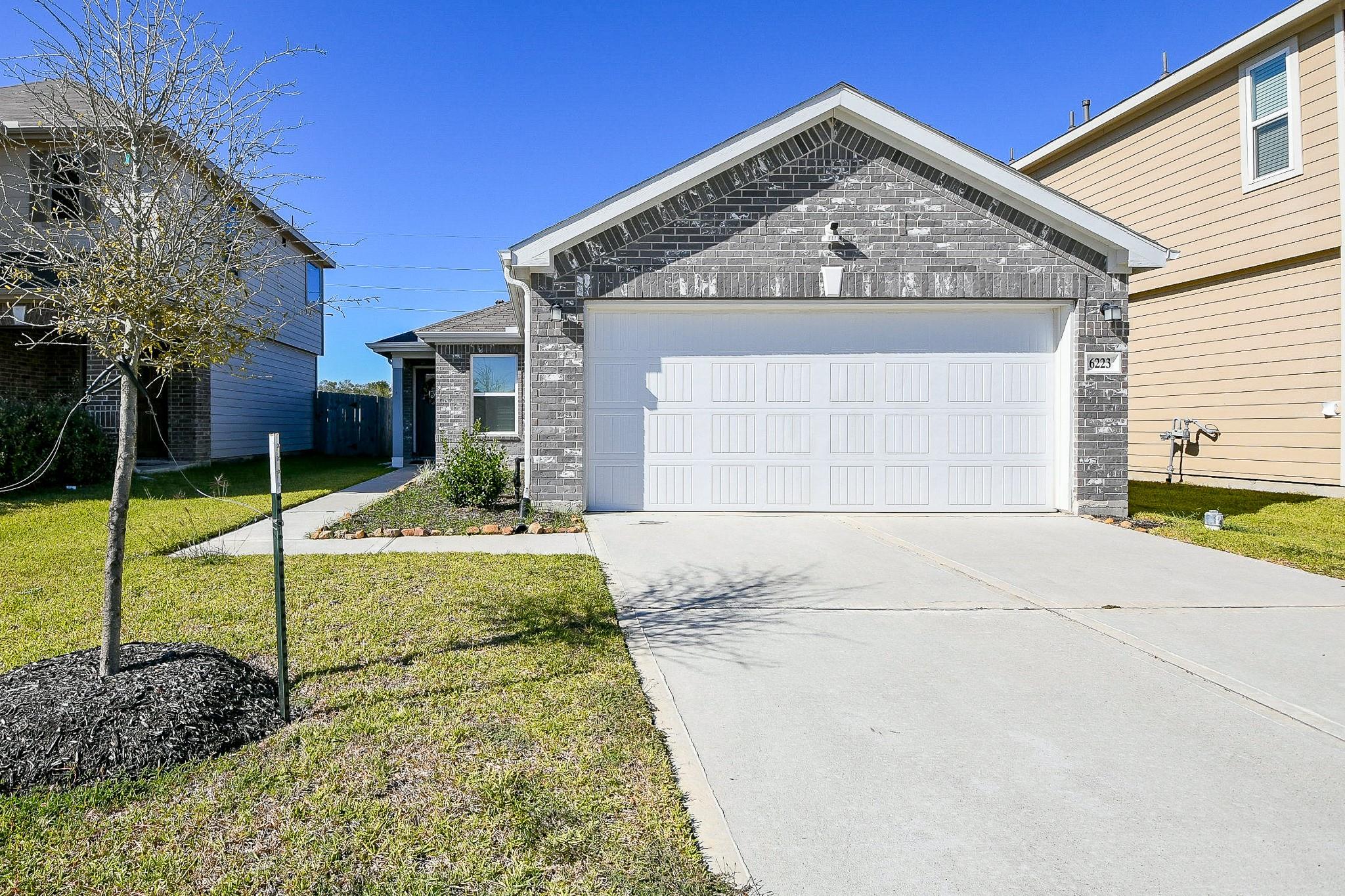 6223 Topaz Pines Trail