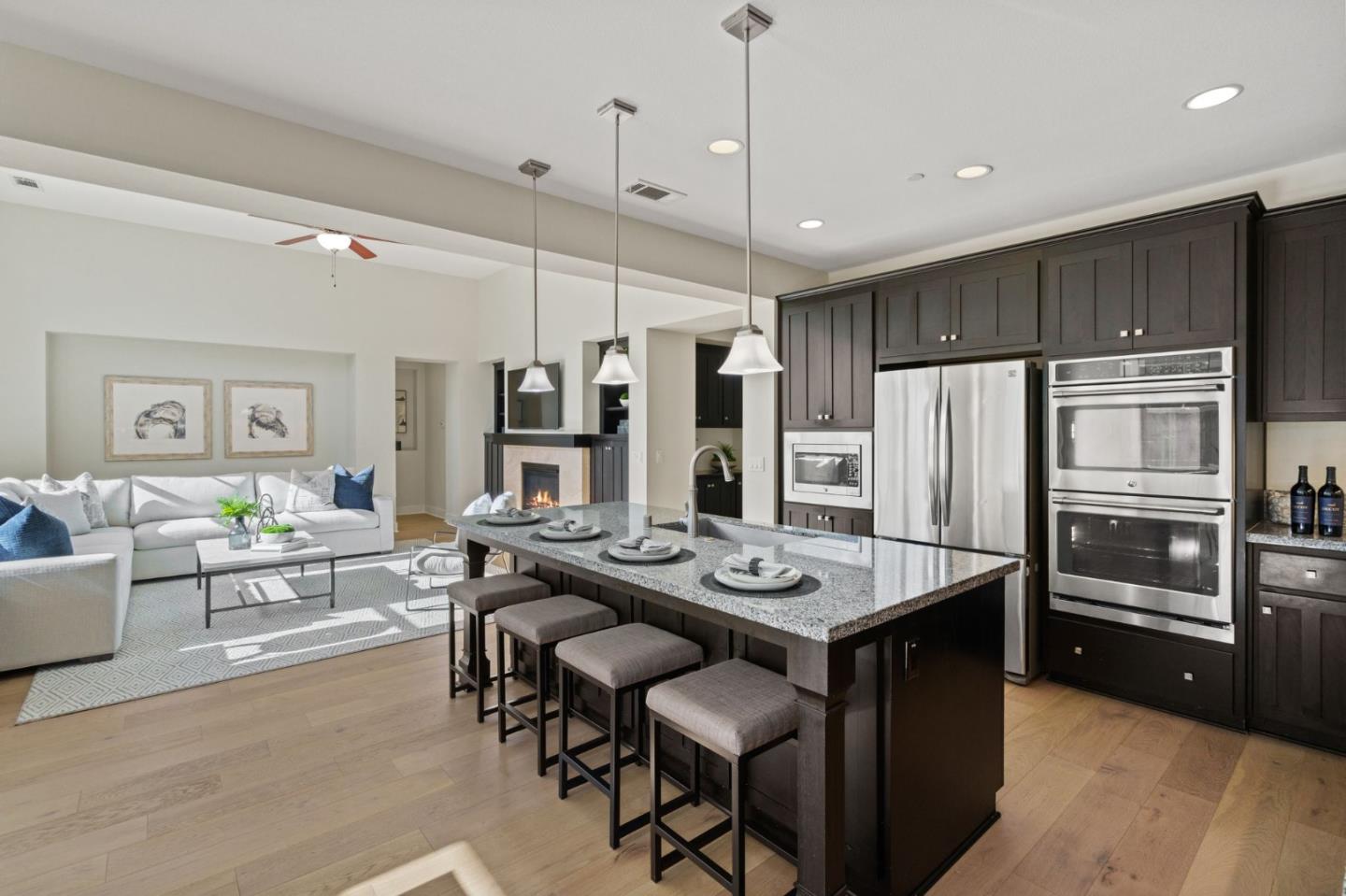 1307 Cordilleras AVE