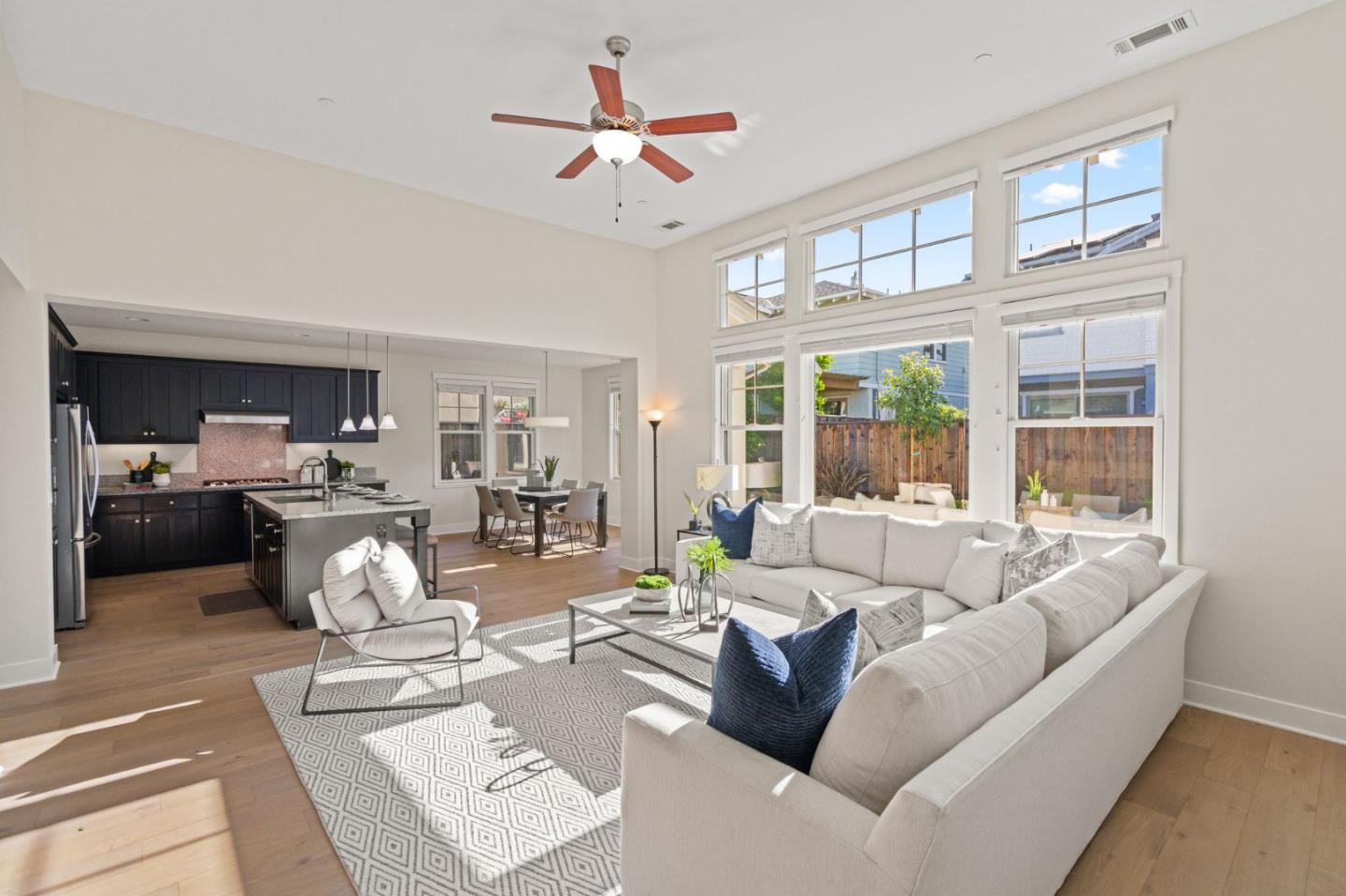 1307 Cordilleras AVE