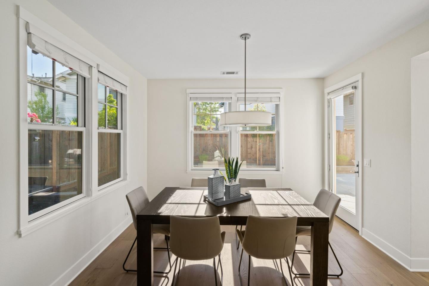 1307 Cordilleras AVE